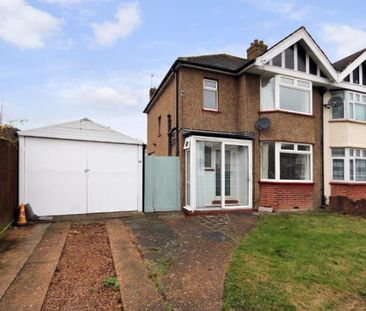 3 bedroom semi-detached house to rent - Photo 4