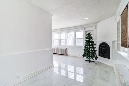 For Lease - 74 Norseman Street, Toronto, Ontario - Photo 4