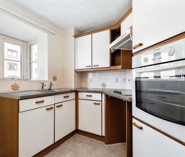 1 bedroom retirement property to rent - Photo 1