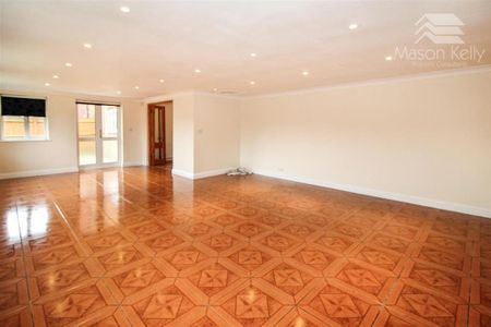 4 bedroom detached house to rent - Photo 4