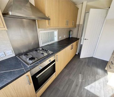 3 bedroom detached house to rent - Photo 5