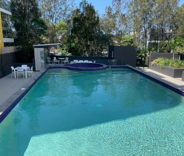 Furnished Resort-Style Apartment in the Heart of Varsity Lakes! - Photo 6