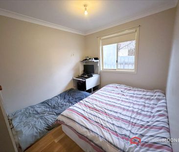 46 Dalman Parkway, Glenfield Park, NSW 2650 - Photo 5