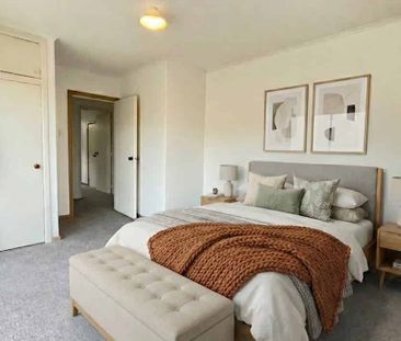 Immaculate and sunny - Photo 4