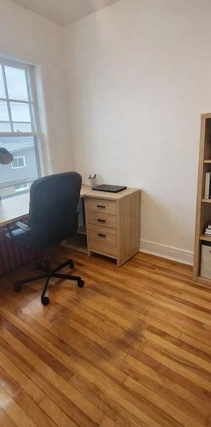 Immeuble - 180 Rue Du CEGEP Grand 4 ½ à Louer – Près Du Cégep De Sherbrooke - Photo 1