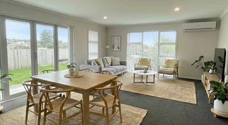 Immaculate Family Home - Photo 3