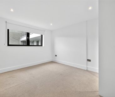 Bow Common Lane, London, E3 4FU - Photo 4