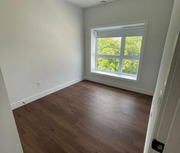 For Lease - 1000 Lackner Place Unit# 613, Kitchener, Ontario - Photo 3