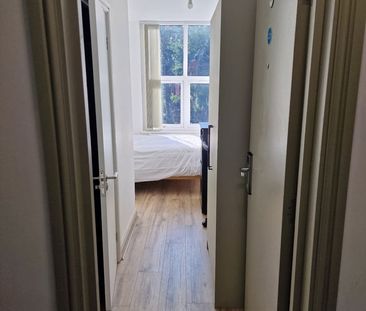 Room in a Shared House, Hamstead Road, B20 - Photo 2