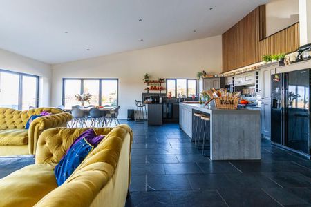 4 bedroom detached house to rent - Photo 4