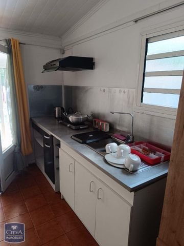 Location Appartement 1 pièce 30m² ST PIERRE 97410 - Photo 2