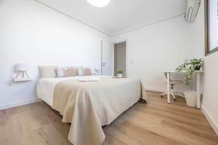 Carrer de Dolores Alcaide, Valencia, Valencian Community 46007 - Photo 5