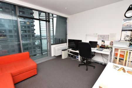 907/53 Batman Street - Photo 2