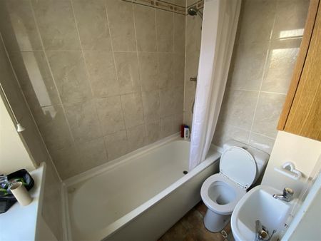 Room For Rent Broadway, Treforest - Photo 5