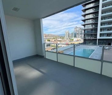 7th Floor – Water by the Park-1 bed plus den - Photo 1