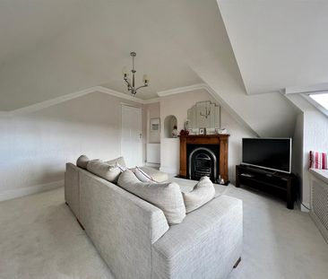 Esplanade, Scarborough, Scarborough - Photo 1