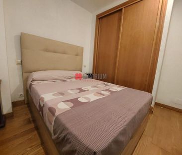 Piso de alquiler en Ensanche - Sar - Photo 4