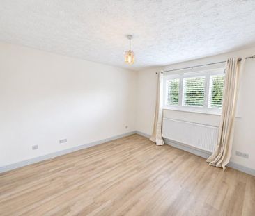 4 bedroom detached house to rent - Photo 4