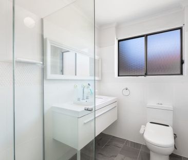 Stylishly Renovated Homette in Prime Plympton Location - Photo 4