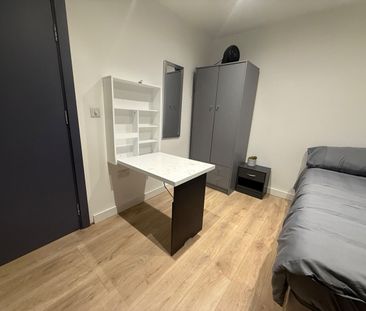 Room in a Shared House, Upper North Street, BN1 - Photo 6