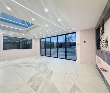 Church Leys, Harlow, CM18 - Photo 1