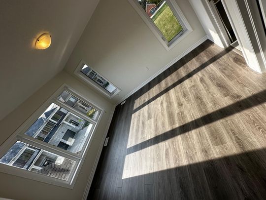 For Lease - 333 Lindsay Street, Kawartha Lakes, Ontario - Photo 1