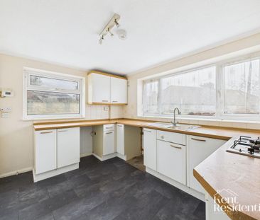 3 bedroom flat to rent - Photo 5