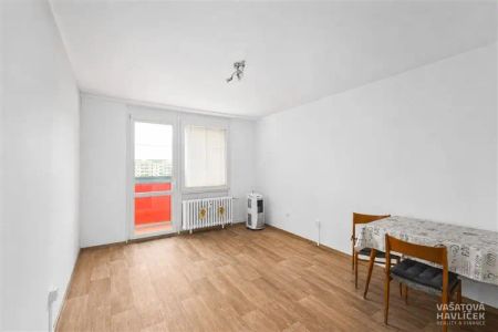 Útulný byt se zasklenou lodžií - Fotografie 2