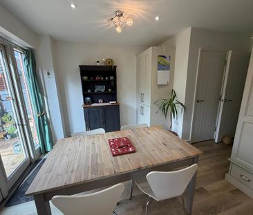 4 bedroom property to rent - Photo 3