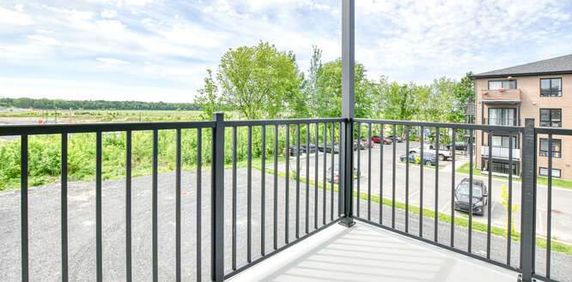 ST-CHARLES-BORROMÉE - APPARTEMENT 4½ À LOUER - SEPTEMBRE - Photo 2