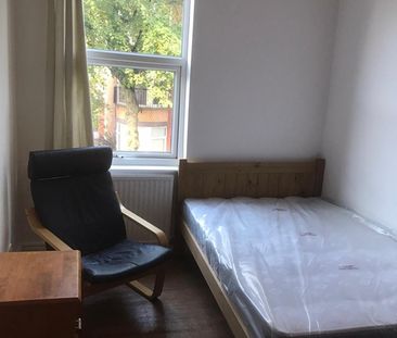 9 Bed Terraced House, Balmoral Road, M14 - Photo 4