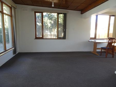 151 Limestone Avenue, Braddon ACT 2612 - House For Rent | Domain - Photo 2