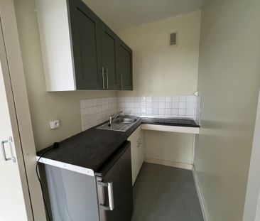 Location Appartement 1 pièce 30m² ST LO 50000 - Photo 2