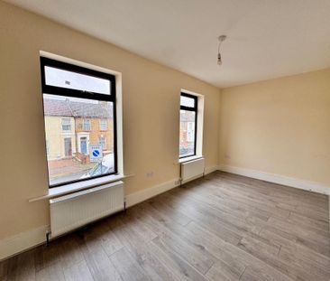 4 bedroom terraced house to rent - Photo 3