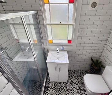 2 bedroom ground floor flat to rent - Photo 5