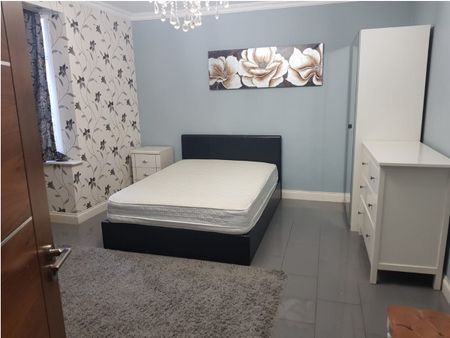 Island Road, Mitcham, CR4 3 - Photo 3