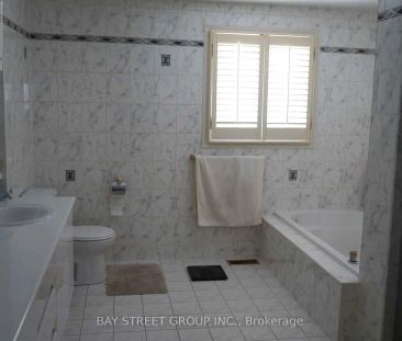 33 WINBORNE ROAD - Photo 6