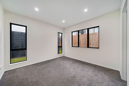 Good Quality and Big, 4 Bedroom - Brand New Home - Photo 3