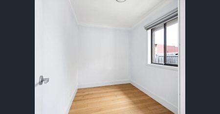 Renovated throughout and only minutes from all Bell Park has to offer. - Photo 5