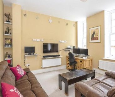 Chichester 2 bedroom flat to rent - Photo 1