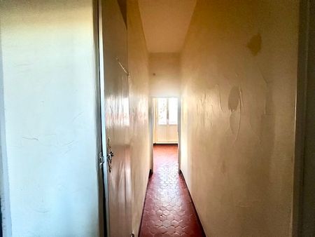 Location Appartement 1 pièce 39m² - Photo 2