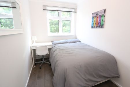 Room in a Shared House, Morant Street, E14 - Photo 3