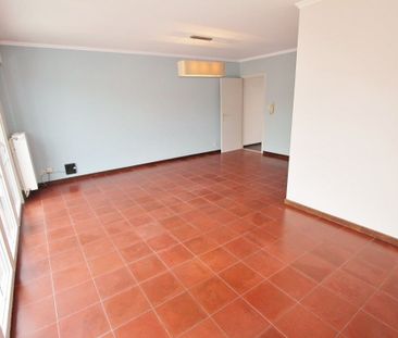 Bel-etage woning aan de rand van het centrum - Photo 2