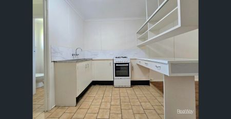 Affordable Two Bedroom Unit Within walking Distance To Local Shopping Centre And Public Transport - Photo 4