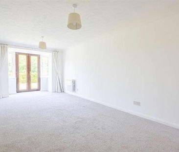 Shirlea View, Battle, TN33 - Photo 1