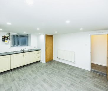 Adelaide Street - Photo 6