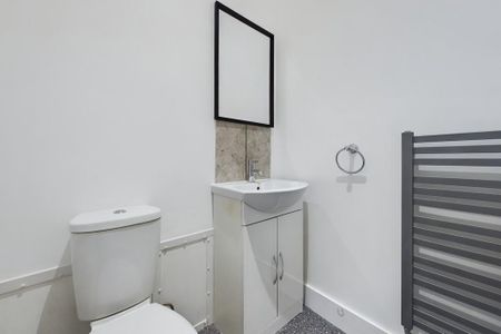 2 bedroom ground floor maisonette to rent - Photo 3