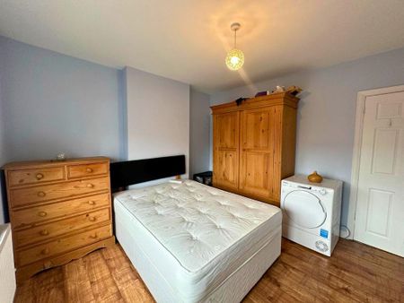 4 bedroom detached house to rent - Photo 5