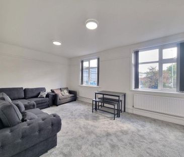 3 bedroom flat to rent - Photo 5