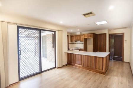 68 Zwerner Drive, Hallett Cove - Photo 5